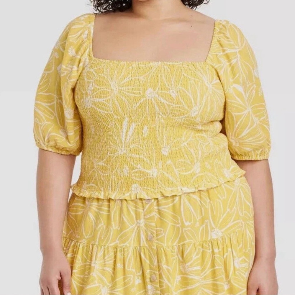 Universal Thread XXL Yellow Floral Puff Sleeve Smocked Blouse Plus Size